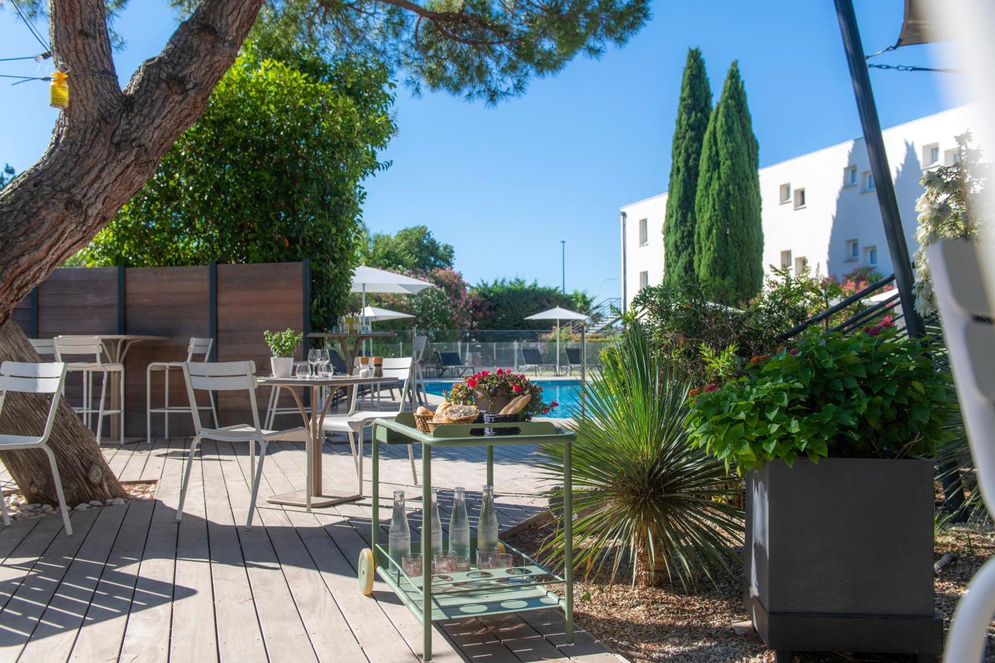 Kyriad Montpellier Est - Lunel Люнель Екстер'єр фото