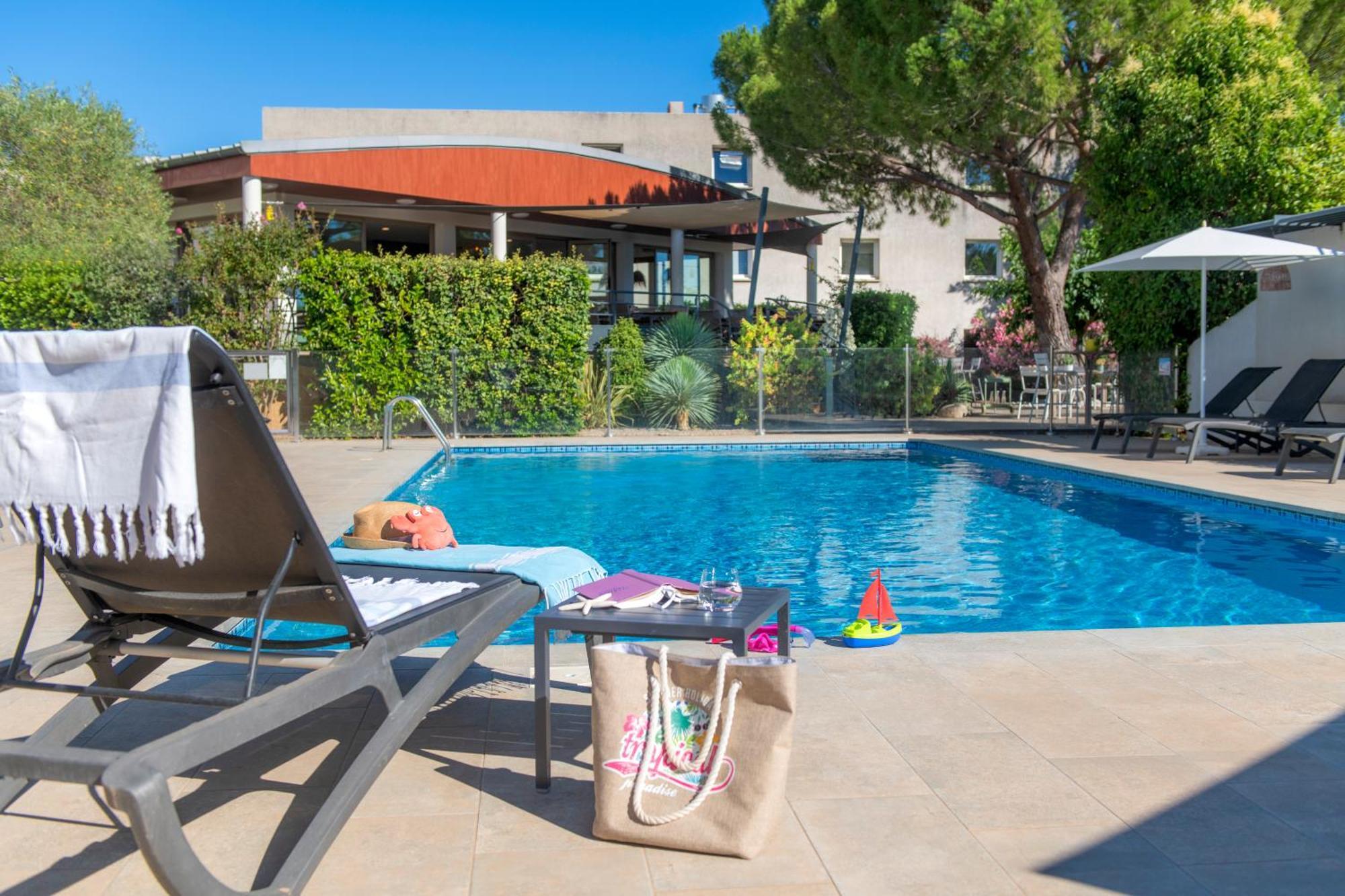 Kyriad Montpellier Est - Lunel Люнель Екстер'єр фото