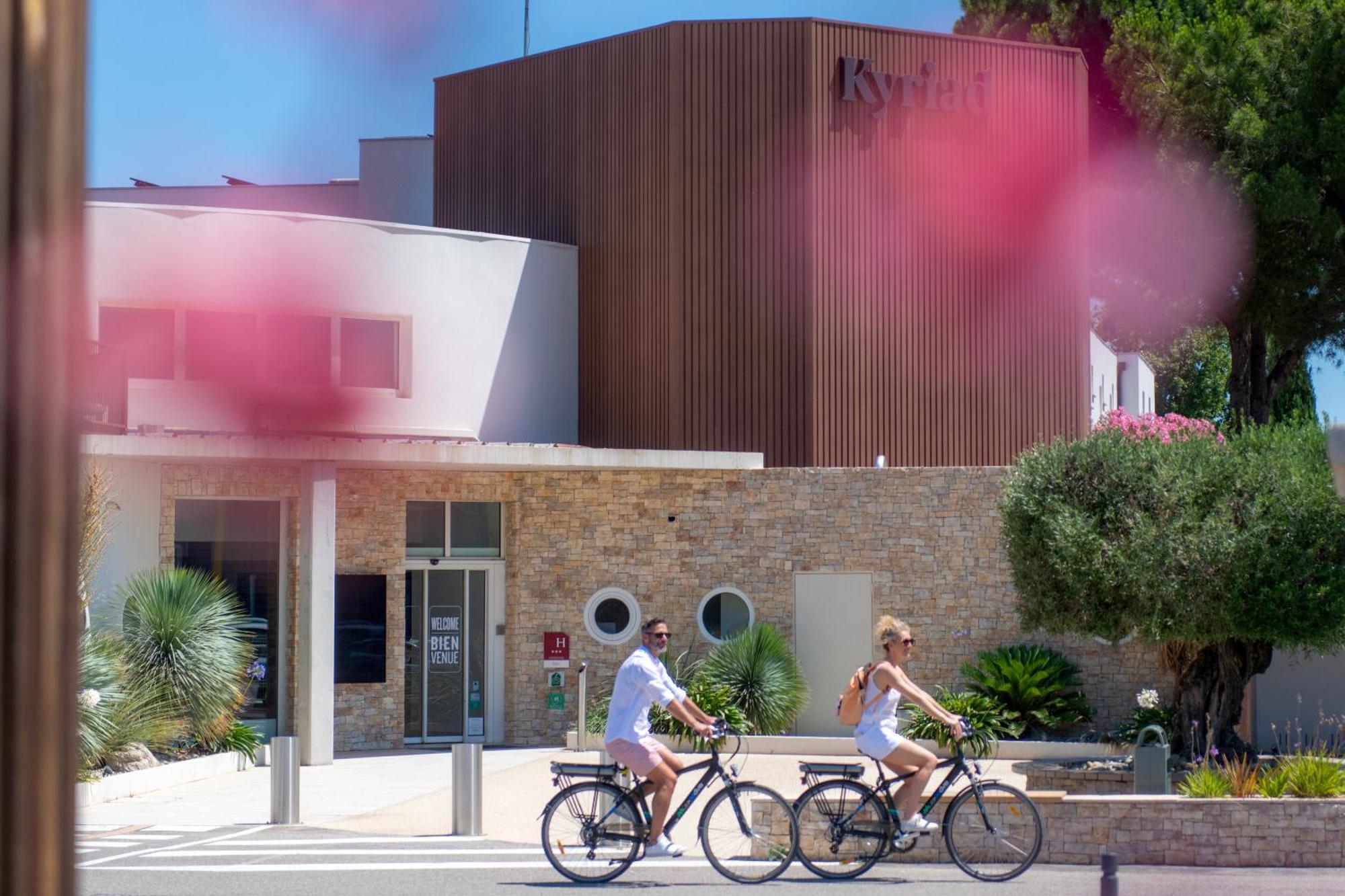 Kyriad Montpellier Est - Lunel Люнель Екстер'єр фото