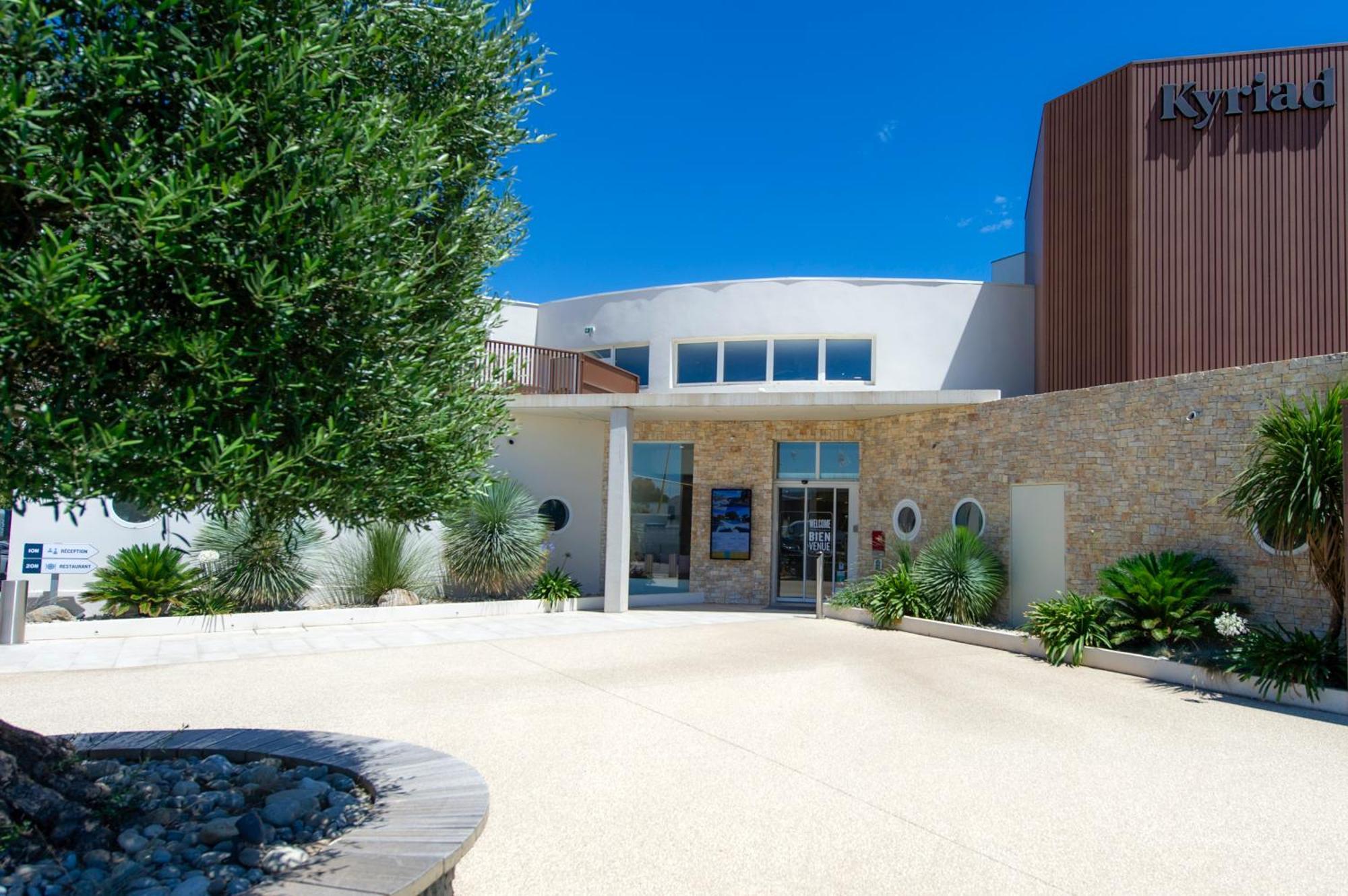 Kyriad Montpellier Est - Lunel Люнель Екстер'єр фото