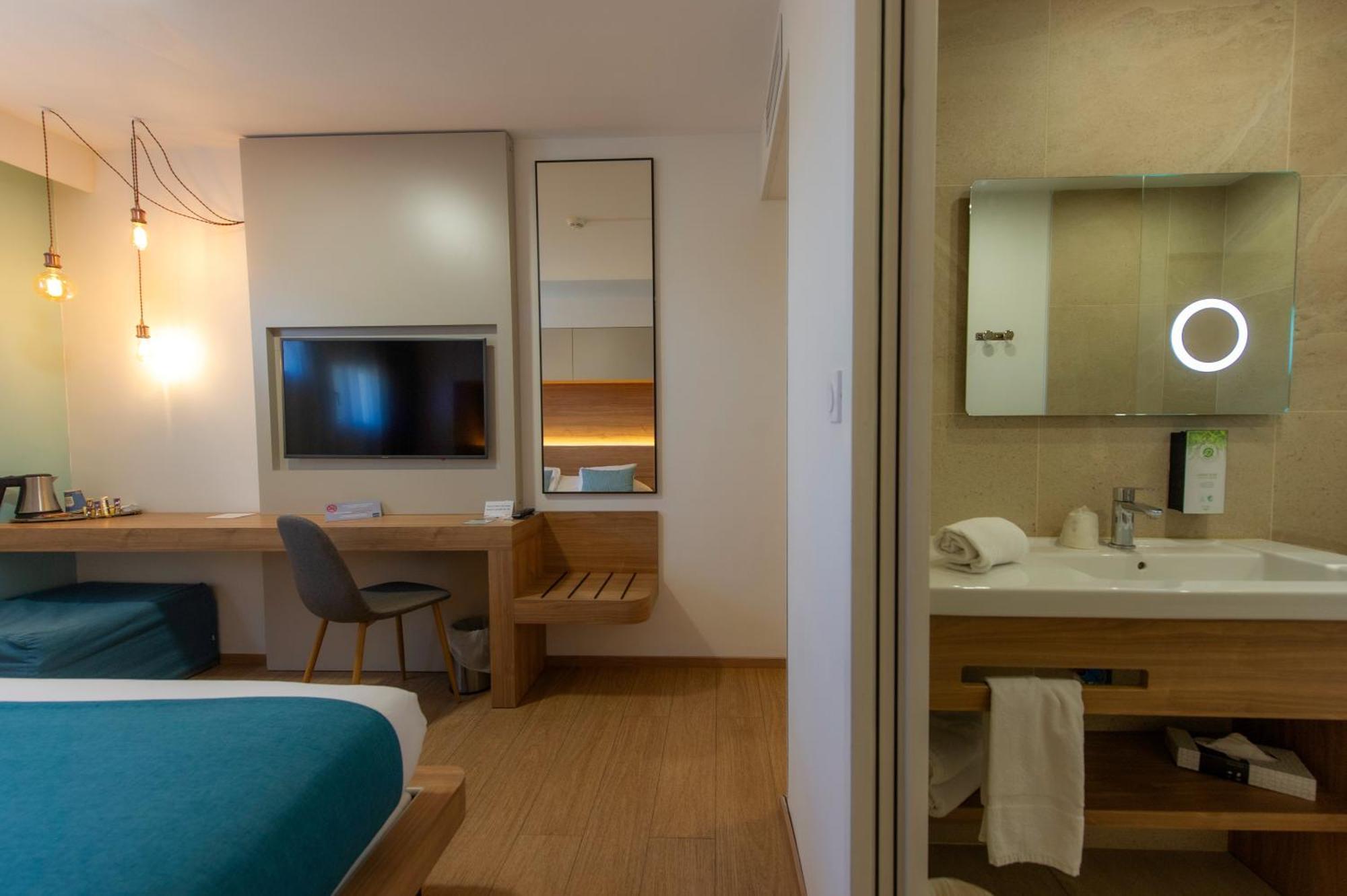 Kyriad Montpellier Est - Lunel Люнель Екстер'єр фото
